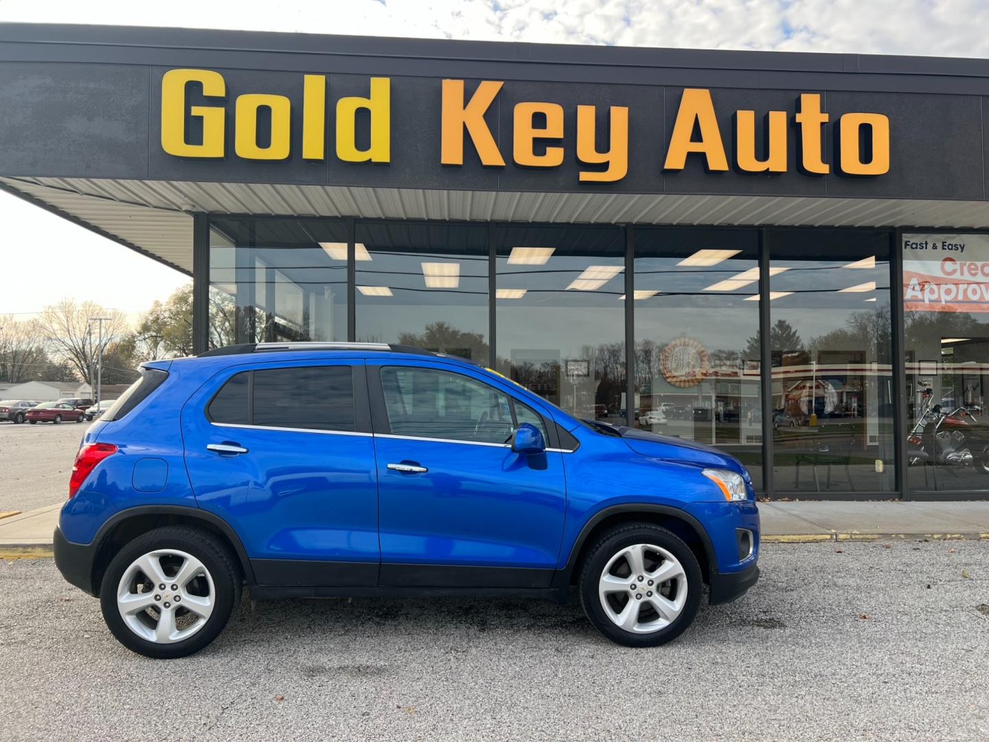 2015 Brilliant Blue Metal Chevrolet Trax LT AWD (KL7CJTSB3FB) with an 1.4L L4 DOHC 16V engine, 6-Speed Automatic transmission, located at 1633 W Kimberly, Davenport, IA, 52806, (563) 323-5341, 41.559456, -90.598732 - Photo#0